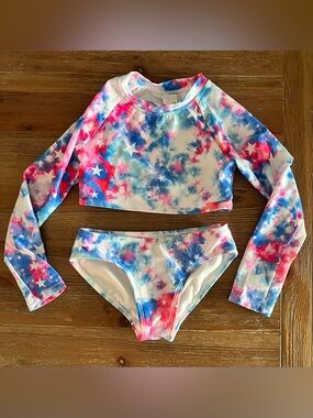 Cat & Jack - Girls 2 piece Rash Guard swimsuit - Red/White/Blue - XS (4/5)